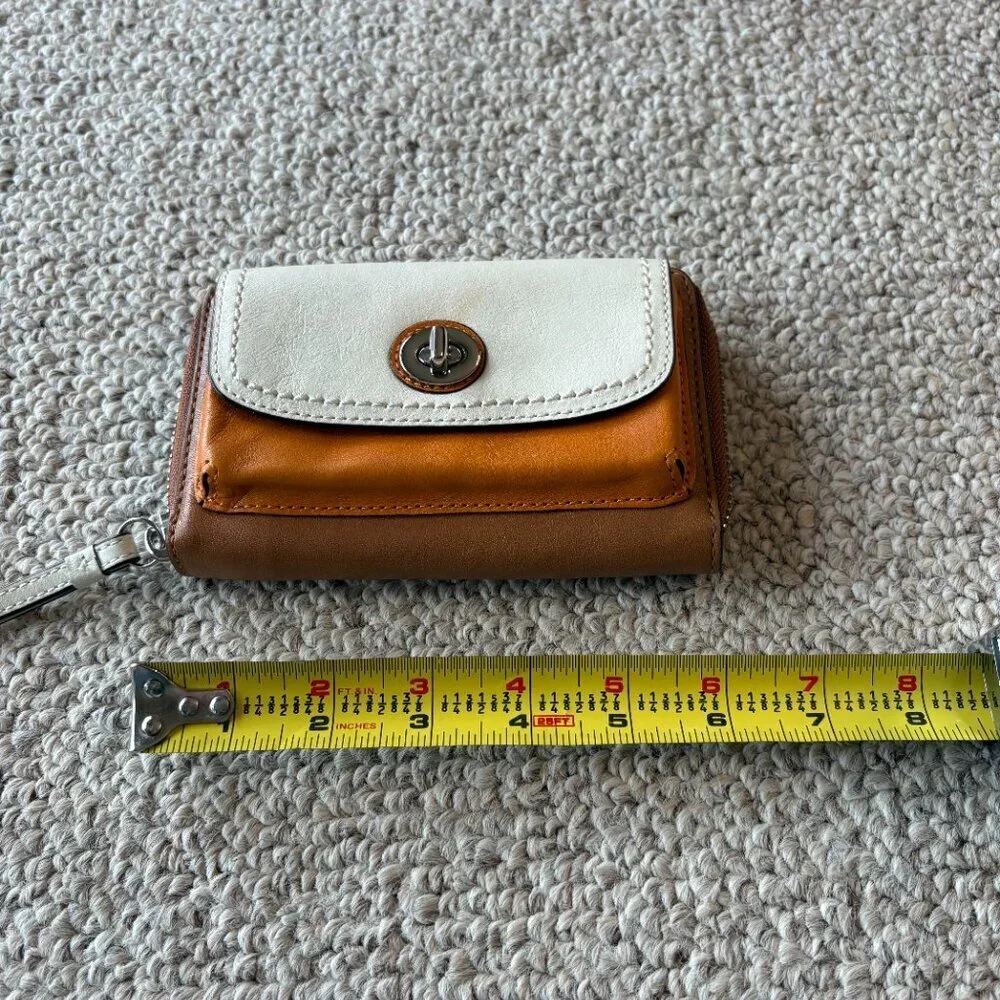 Coach Park Colorblock Leather Wristlet Wallet | Classic Preppy Old Money